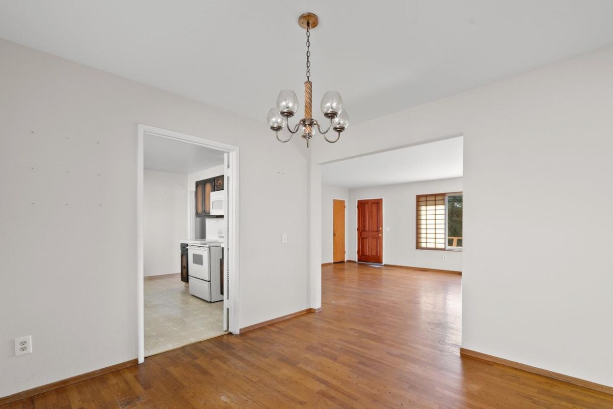 Chandelier, Empty room, Interior, Washer, Wood Texture Flooring