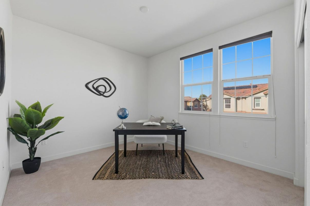 Home Office, Interior