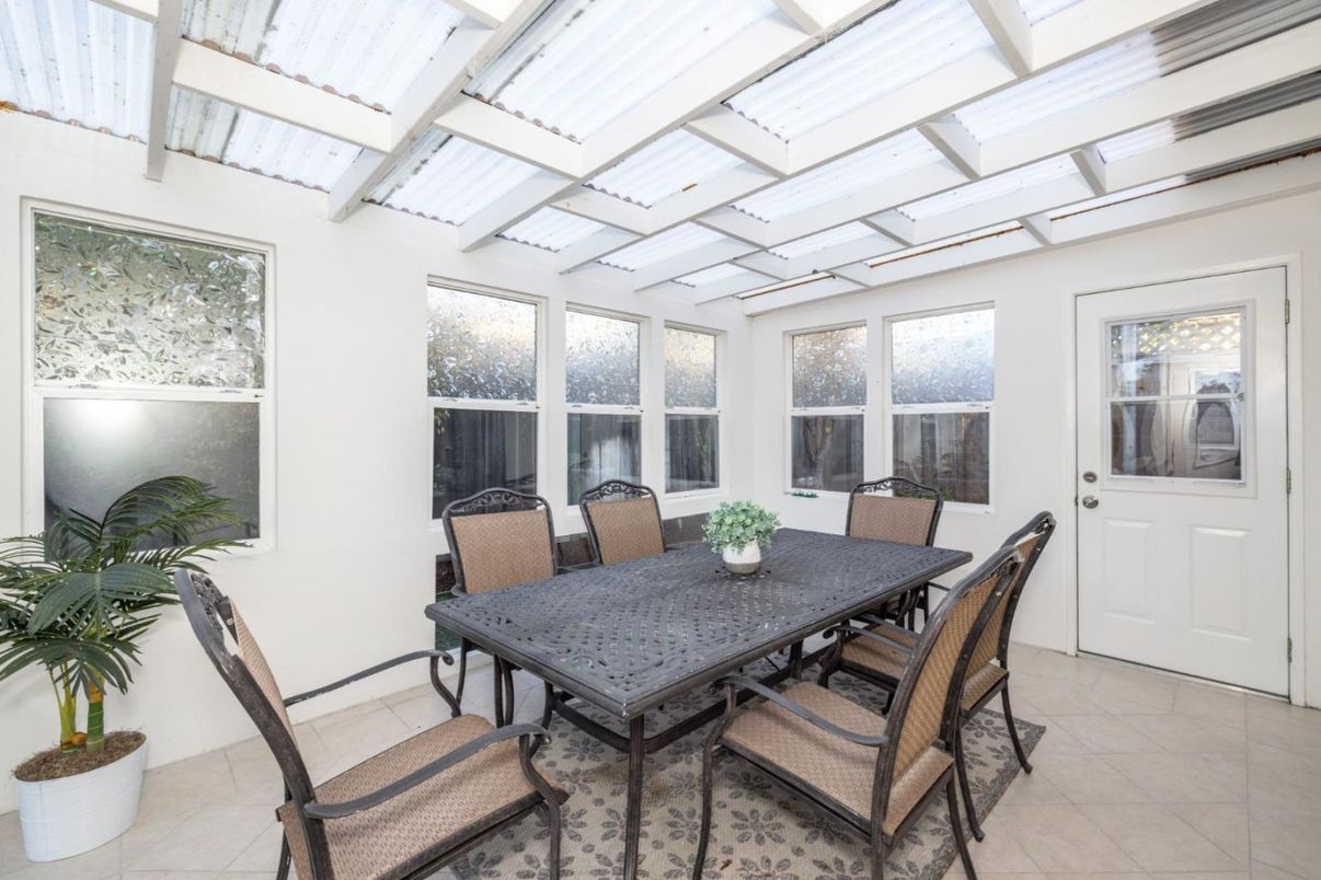Dining room, Interior