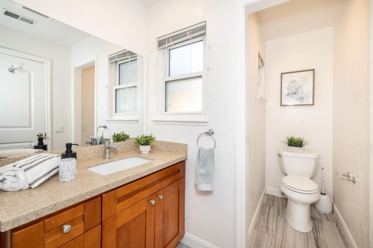 Bathroom, Dual Sink Vanities, Interior, Wood Texture Flooring