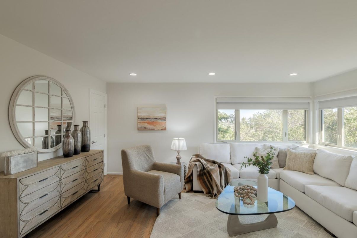 Interior, Living room, Recessed Lighting, Wood Texture Flooring