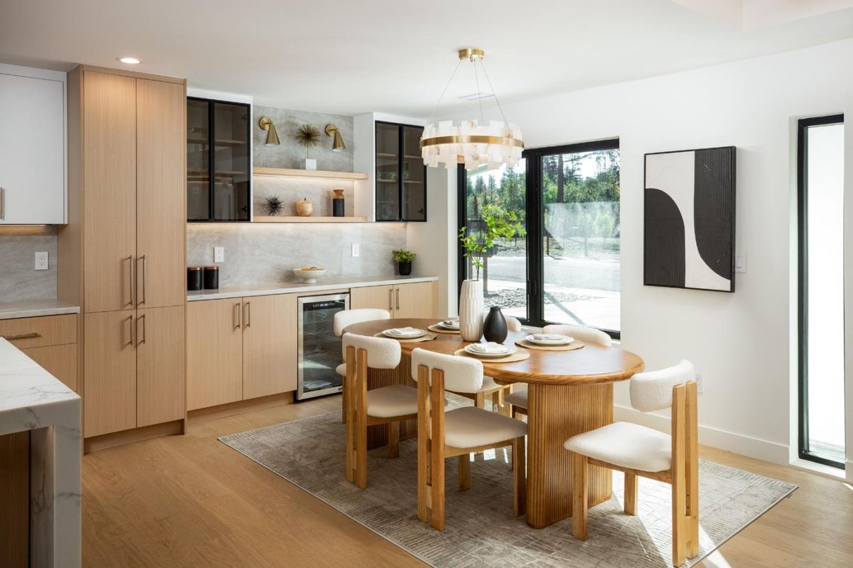 Chandelier, Dining room, Interior, Kitchen, Recessed Lighting, Wood Texture Flooring