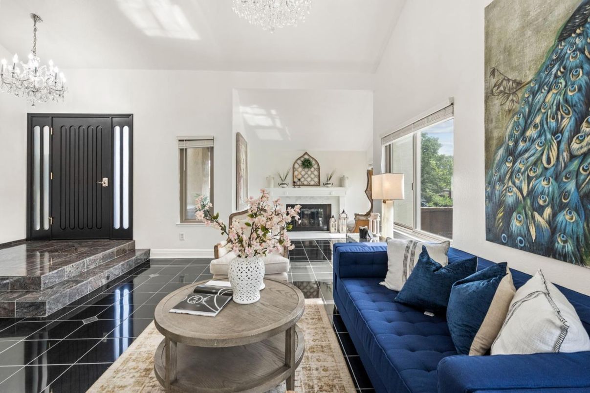 Chandelier, Fireplace, Interior, Living room