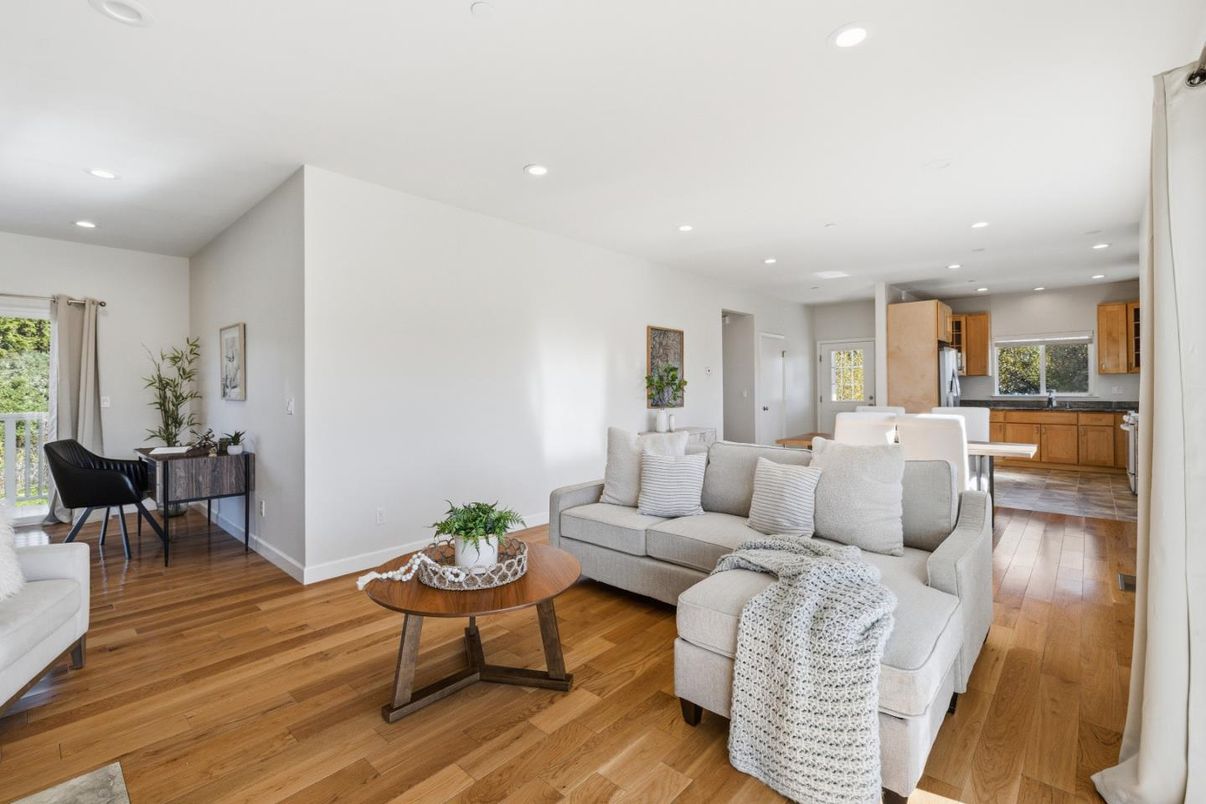 Dining room, Interior, Living room, Recessed Lighting, Wood Texture Flooring