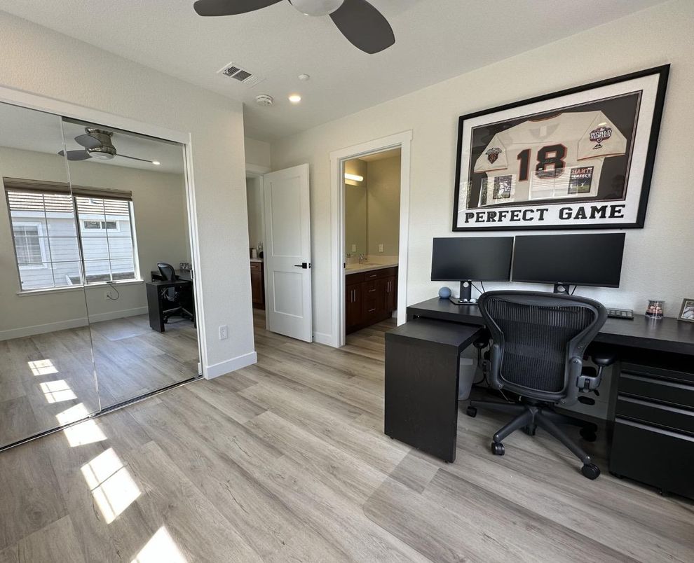 Home Office, Interior, Recessed Lighting, Wood Texture Flooring