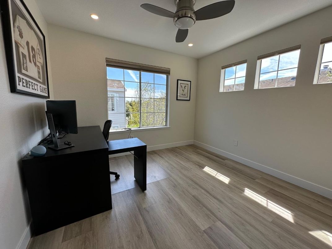 Home Office, Interior, Recessed Lighting, Wood Texture Flooring