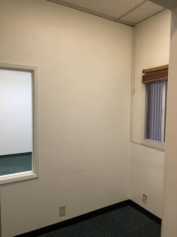 Empty room, Interior, Water