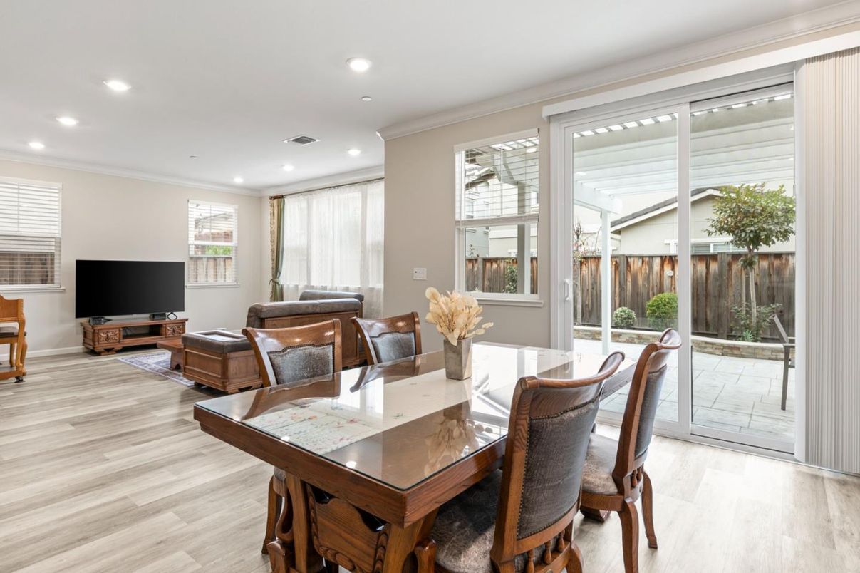 Dining room, Interior, Recessed Lighting, Wood Texture Flooring