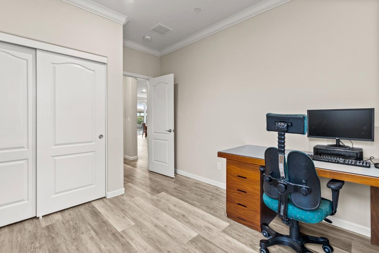 Home Office, Interior, Recessed Lighting, Wood Texture Flooring