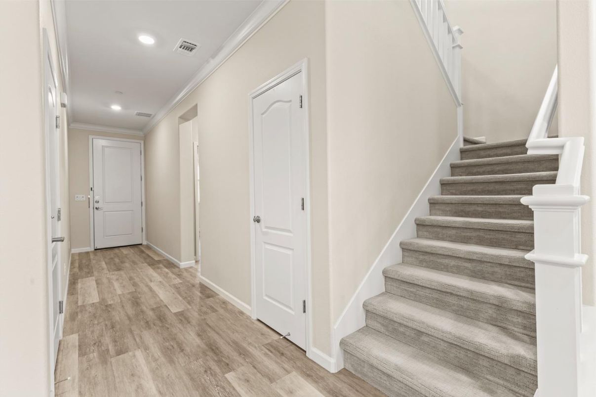 Interior, Recessed Lighting, Wood Texture Flooring
