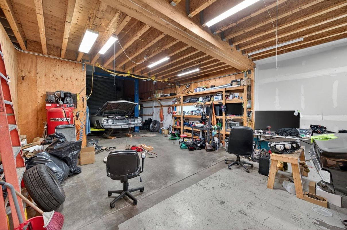 Garage, Home Office, Interior, Wooden Beams, Wooden Ceilings