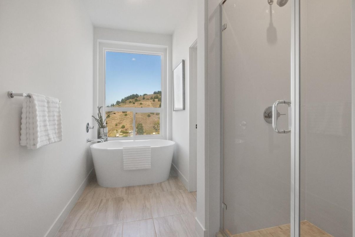 Bathroom, Free Standing Baths, Glass Shower, Interior