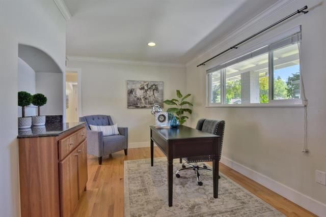 Home Office, Interior, Recessed Lighting, Wood Texture Flooring
