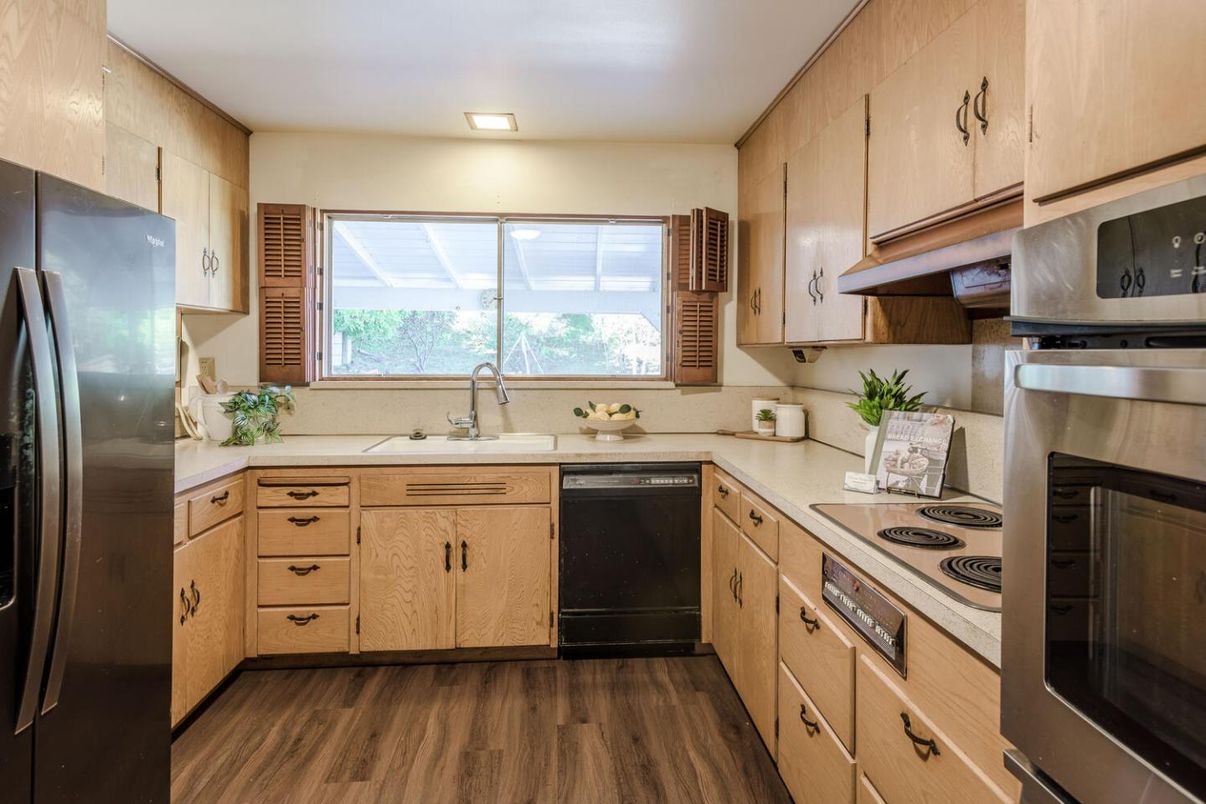 Interior, Kitchen, Stainless Steel Appliances, Wood Texture Flooring
