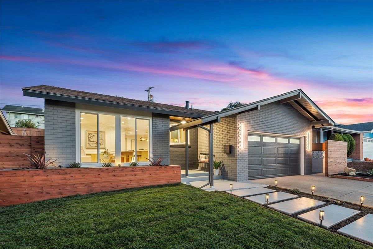 Attached, Exterior, Facade, Brick Facade, Modern