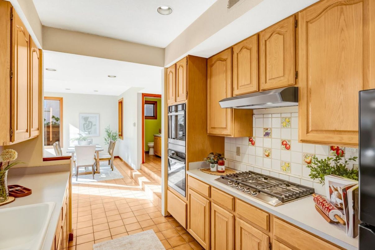 Dining room, Interior, Kitchen, Recessed Lighting