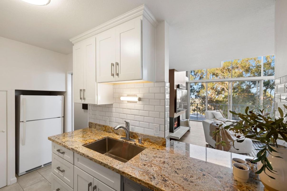 Fireplace, Interior, Kitchen