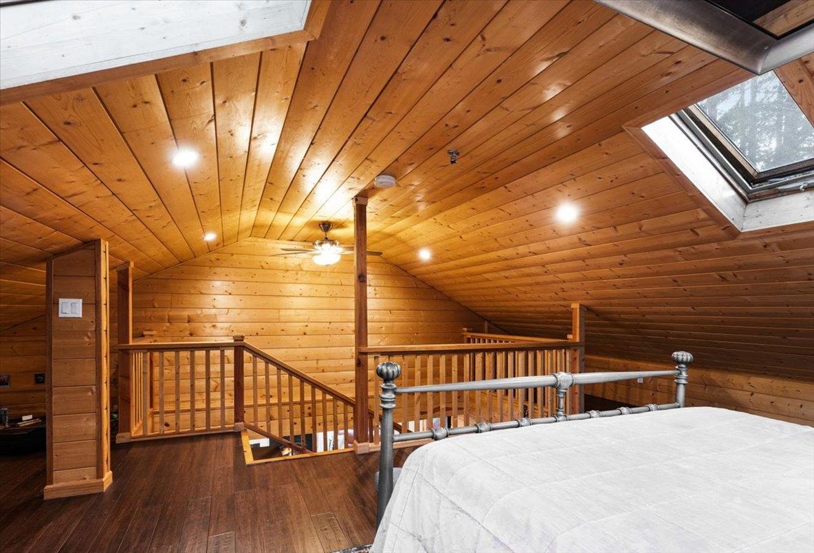 Bedroom, Interior, Recessed Lighting, Wooden Ceilings, Wood Texture Flooring, Wooden Walls