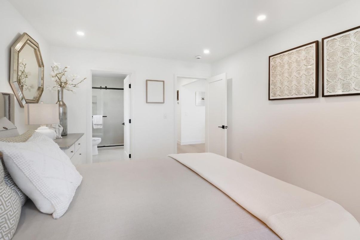 Bedroom, Interior, Recessed Lighting