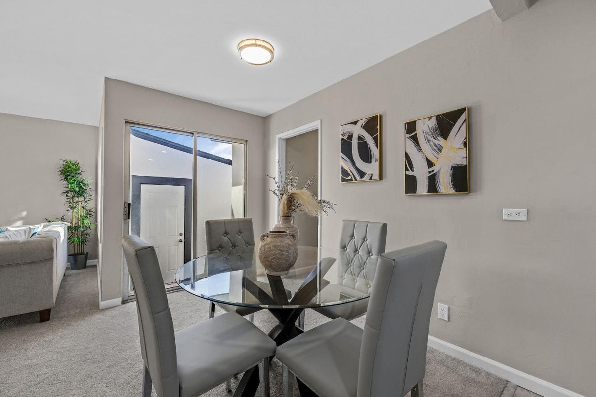 Dining room, Interior