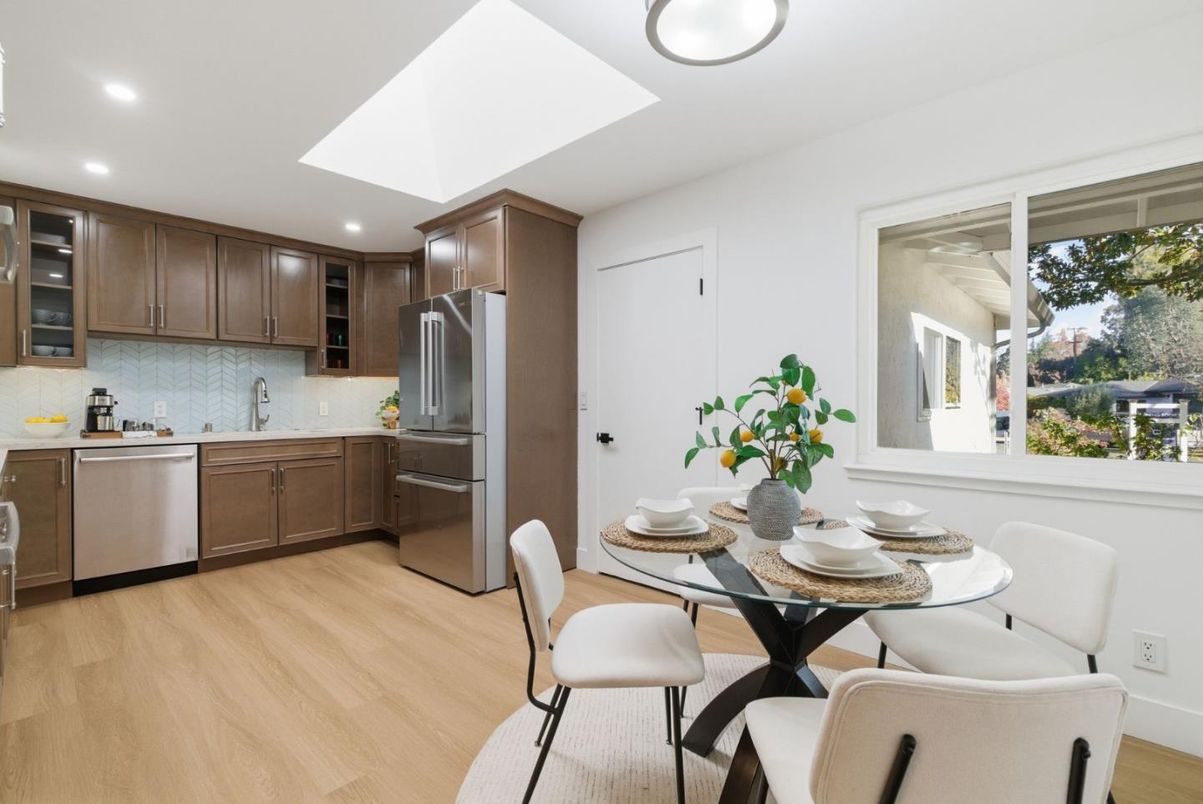Dining room, Interior, Kitchen, Recessed Lighting, Stainless Steel Appliances, Wood Texture Flooring