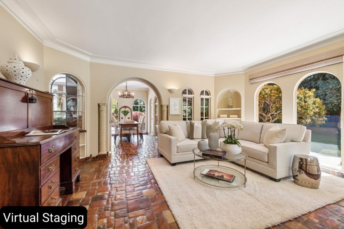 Chandelier, Dining room, Interior, Living room