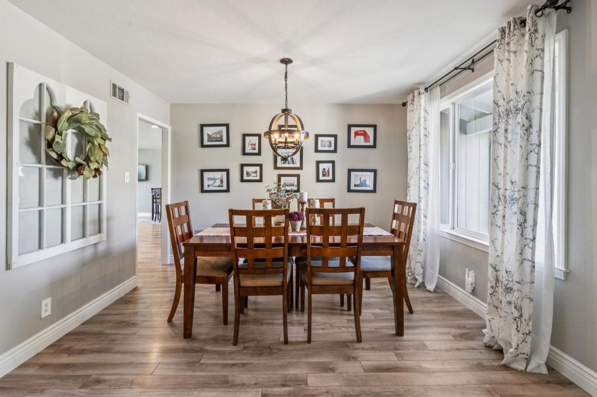 Chandelier, Dining room, Interior, Pendant Lights, Wood Texture Flooring