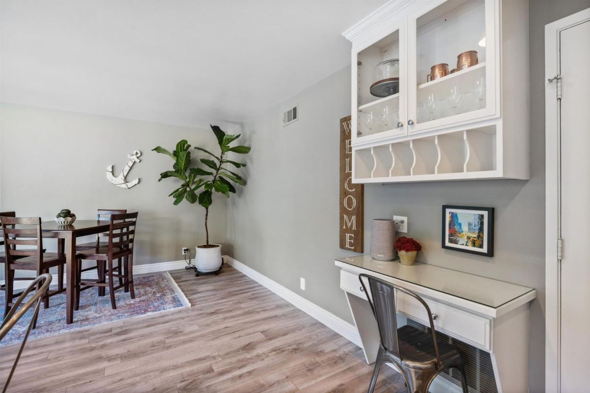 Dining room, Interior, Wood Texture Flooring