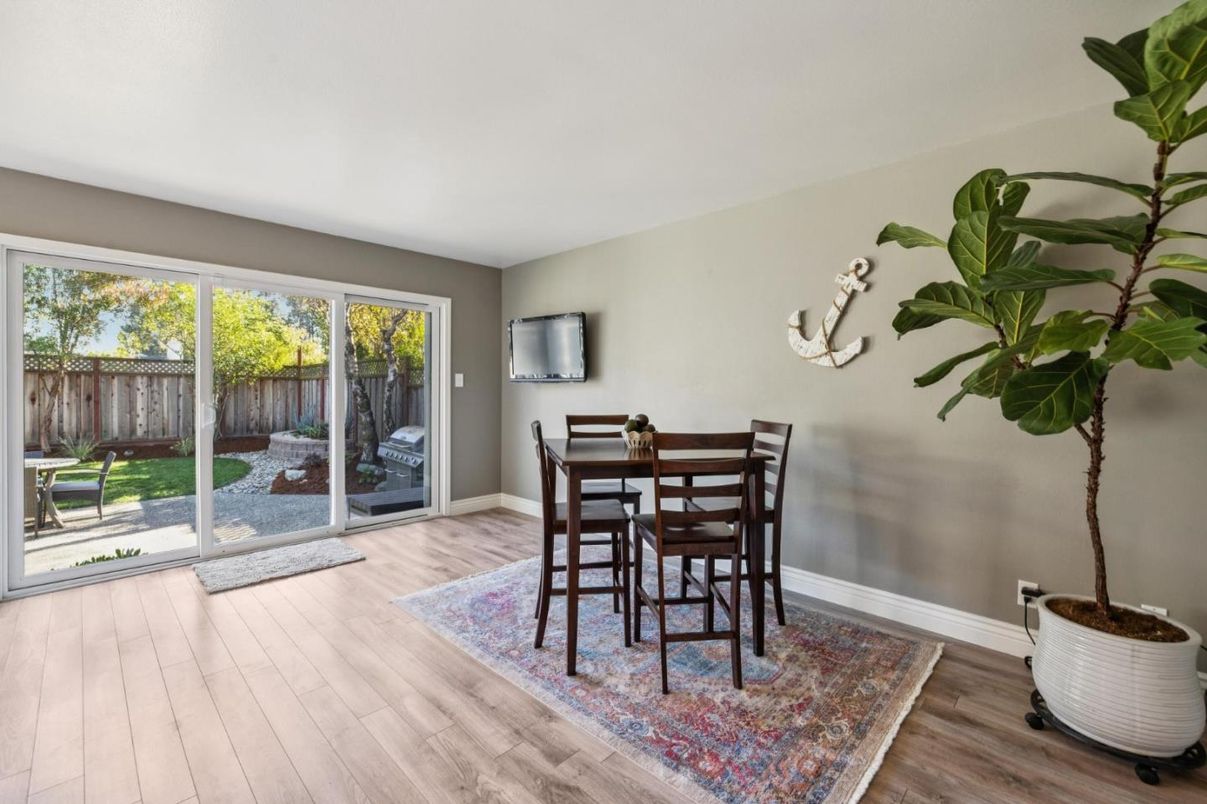 Dining room, Interior, Wood Texture Flooring