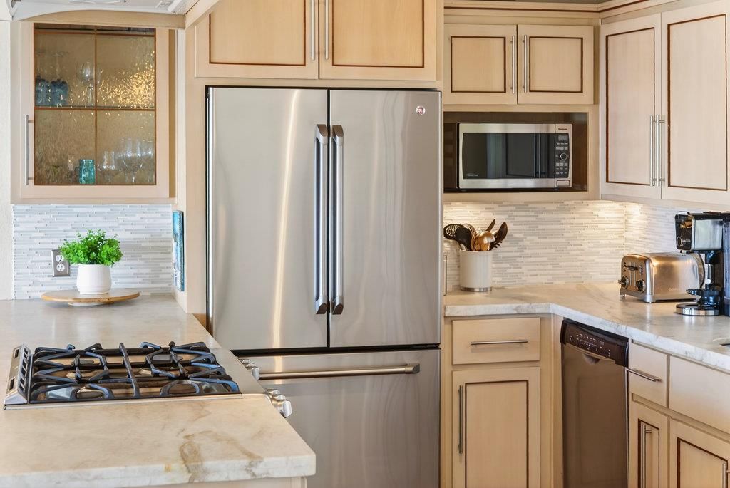 Interior, Kitchen, Stainless Steel Appliances