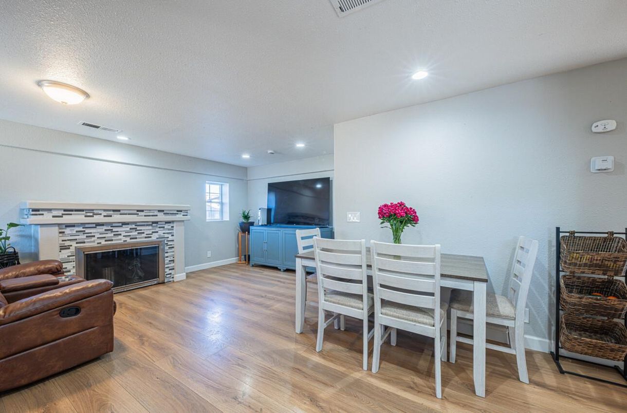 Dining room, Fireplace, Interior, Recessed Lighting, Wood Texture Flooring