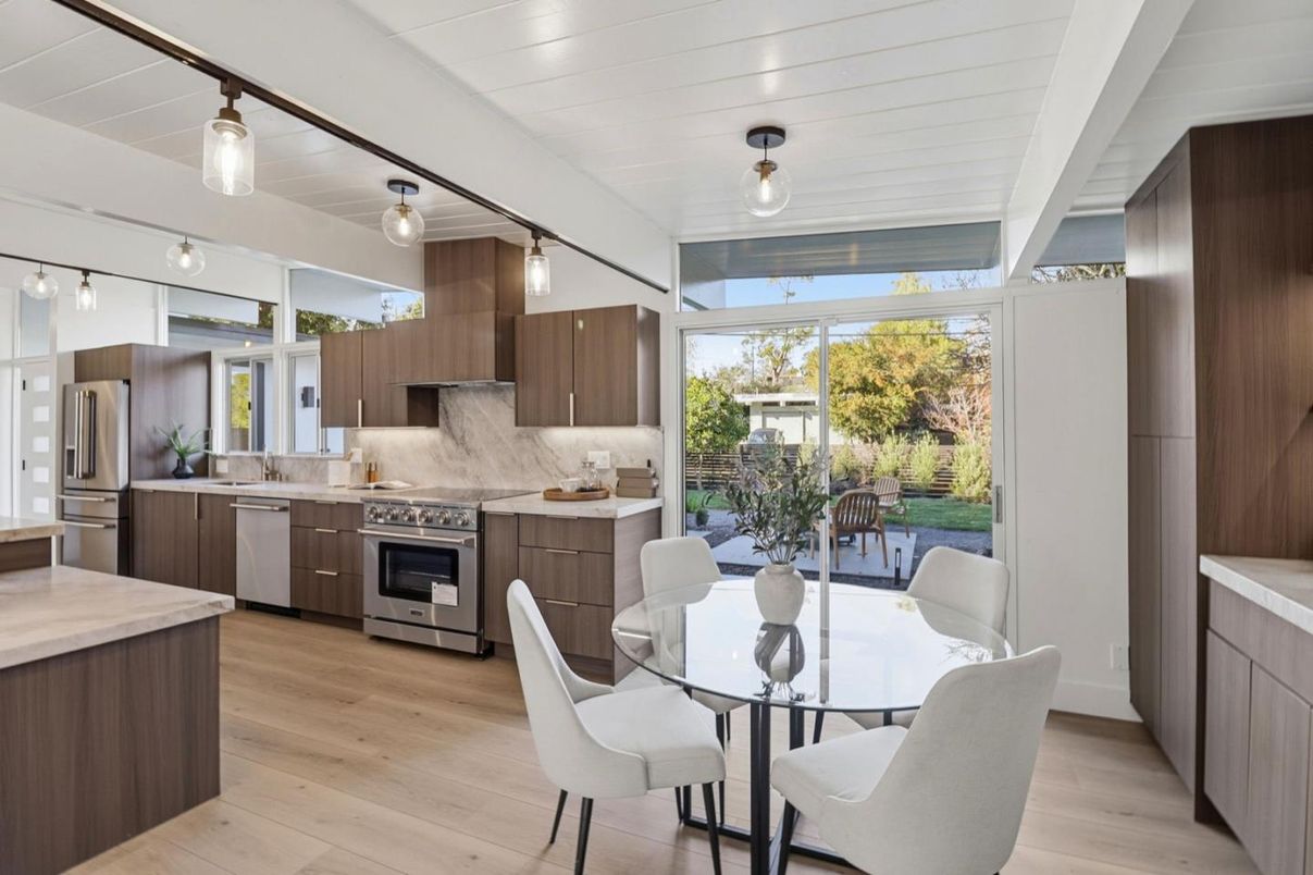 Dining room, Interior, Kitchen, Stainless Steel Appliances, Wood Texture Flooring