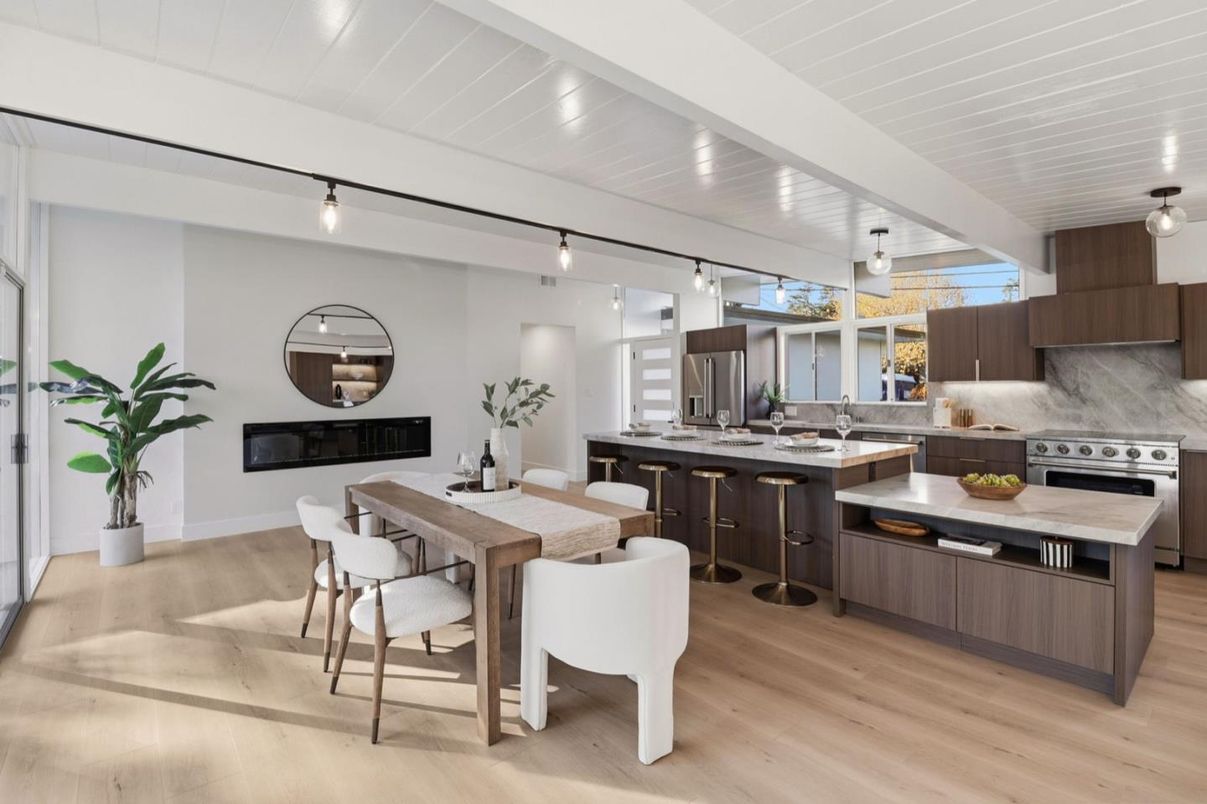 Dining room, Interior, Kitchen, Stainless Steel Appliances, Wood Texture Flooring