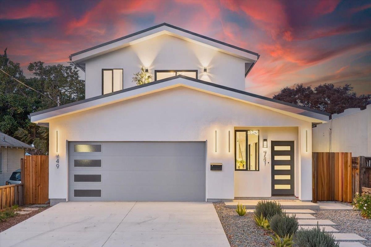 Attached, Exterior, Facade, Modern