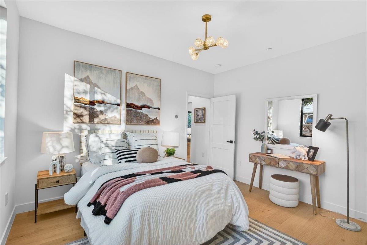 Bedroom, Interior, Pendant Lights, Wood Texture Flooring