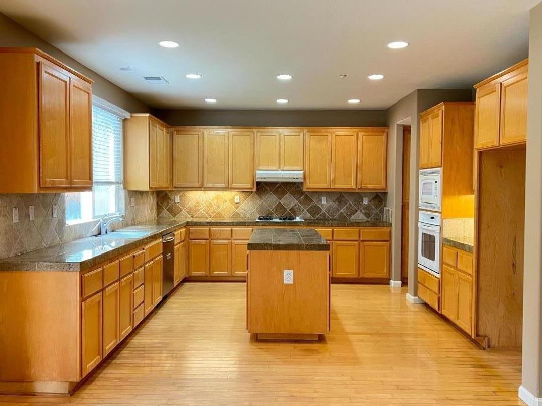 Interior, Kitchen, Recessed Lighting, Wood Texture Flooring