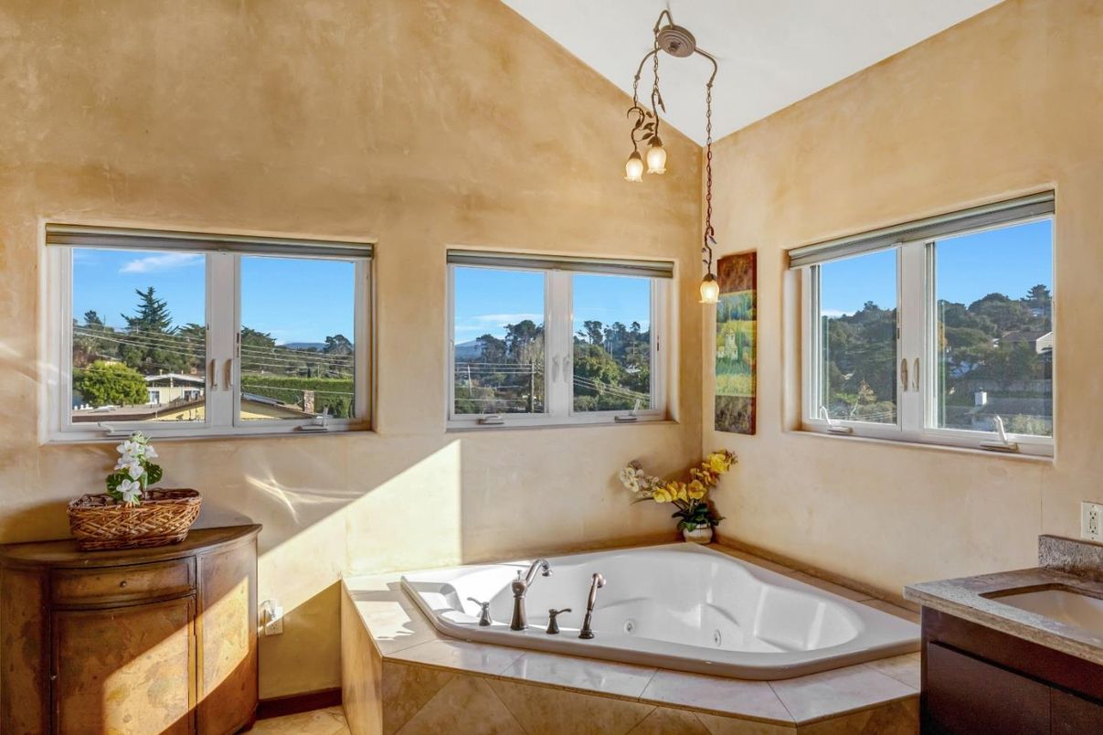 Bathroom, Interior, Pendant Lights