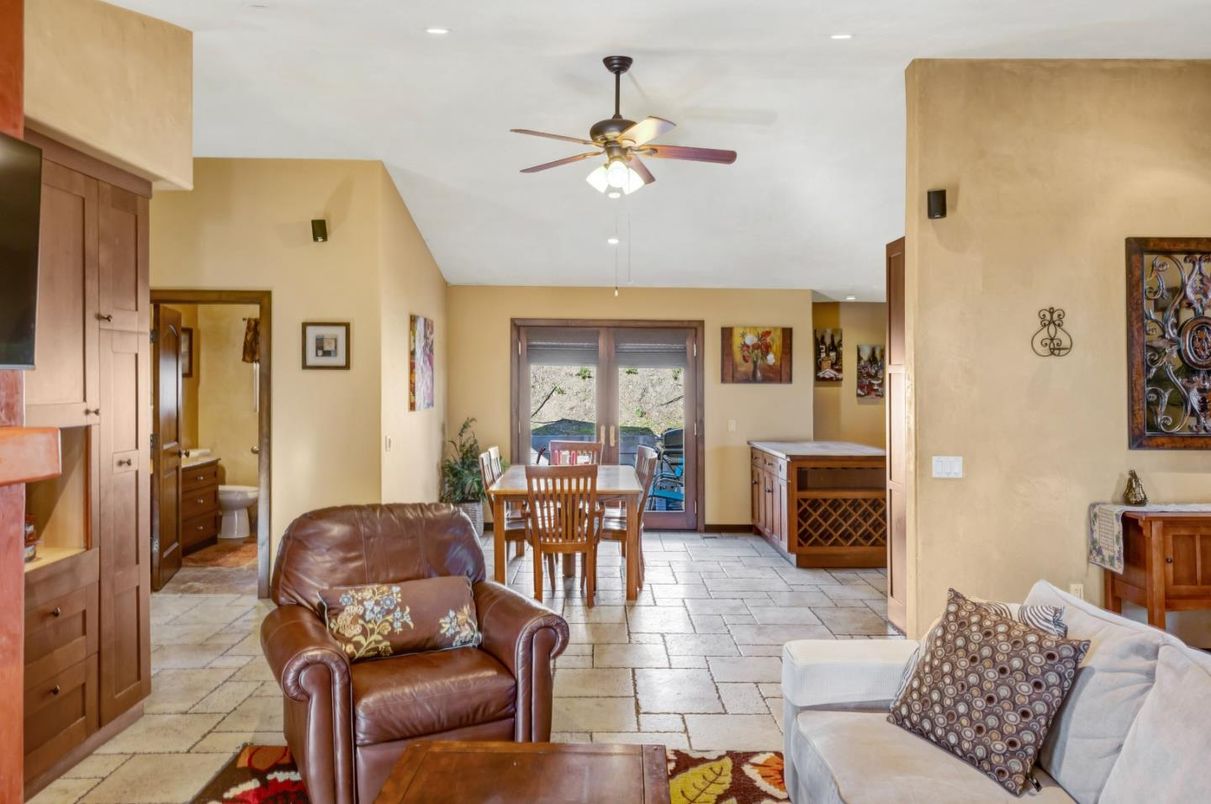Dining room, Interior, Living room, Recessed Lighting
