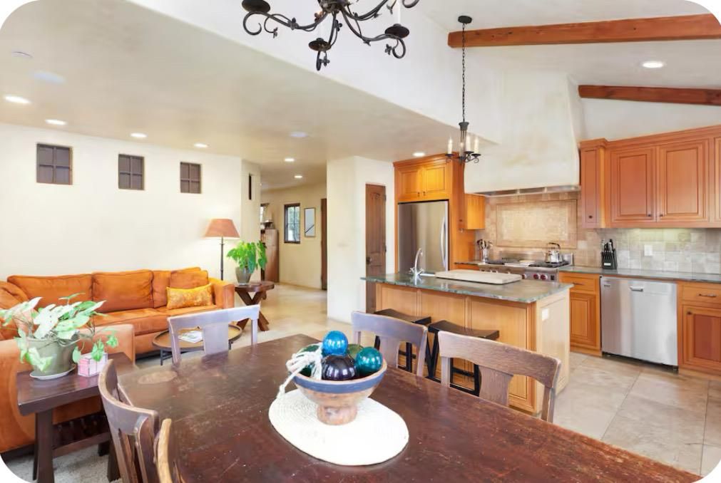 Dining room, Interior, Kitchen, Living room, Pendant Lights, Recessed Lighting, Stainless Steel Appliances