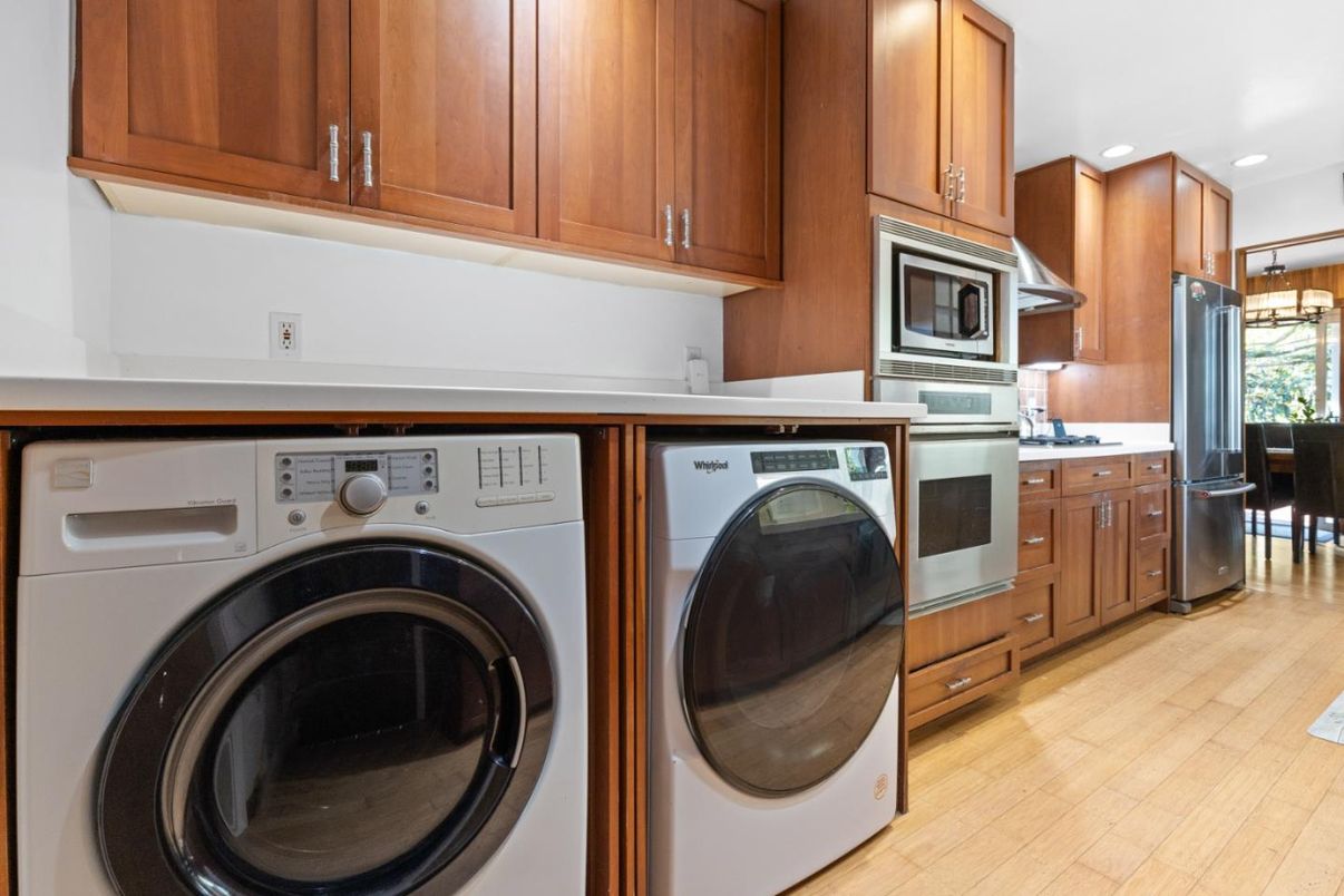 Interior, Kitchen, Recessed Lighting, Washer, Wood Texture Flooring