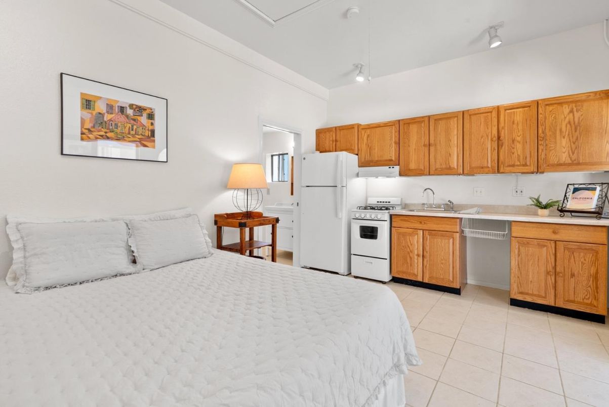 Bedroom, Interior, Kitchen, Pendant Lights