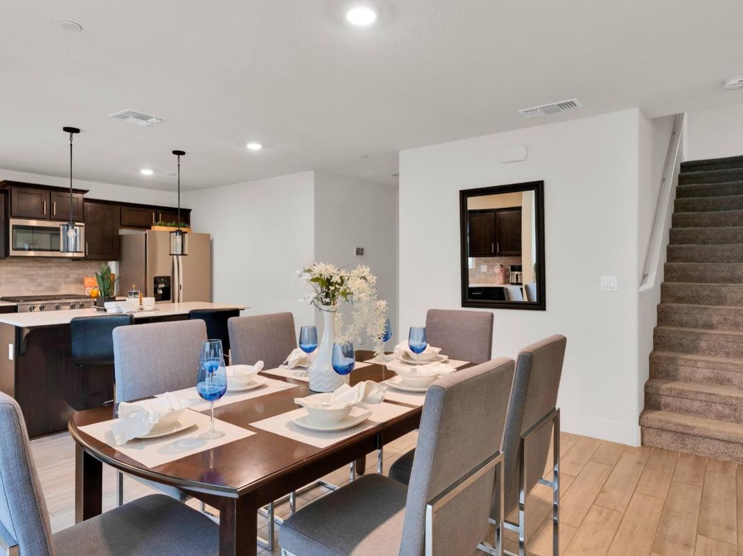 Dining room, Interior, Kitchen, Pendant Lights, Recessed Lighting, Wood Texture Flooring