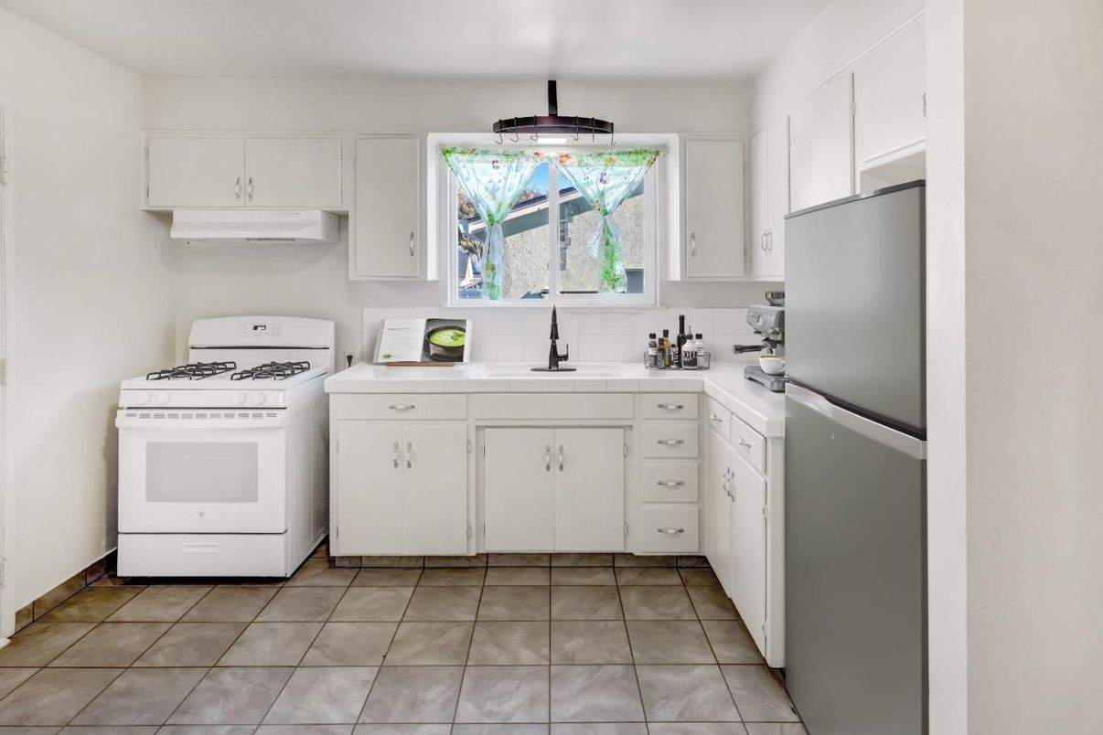 Interior, Kitchen, Tile Countertops