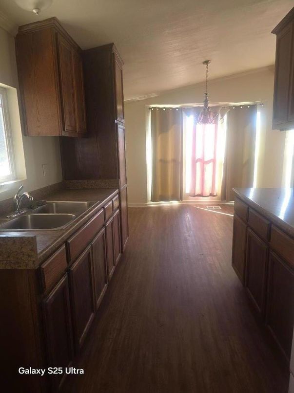 Chandelier, Interior, Kitchen, Wood Texture Flooring