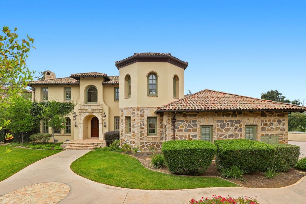 Backyard, Exterior, Facade, Mediterranean