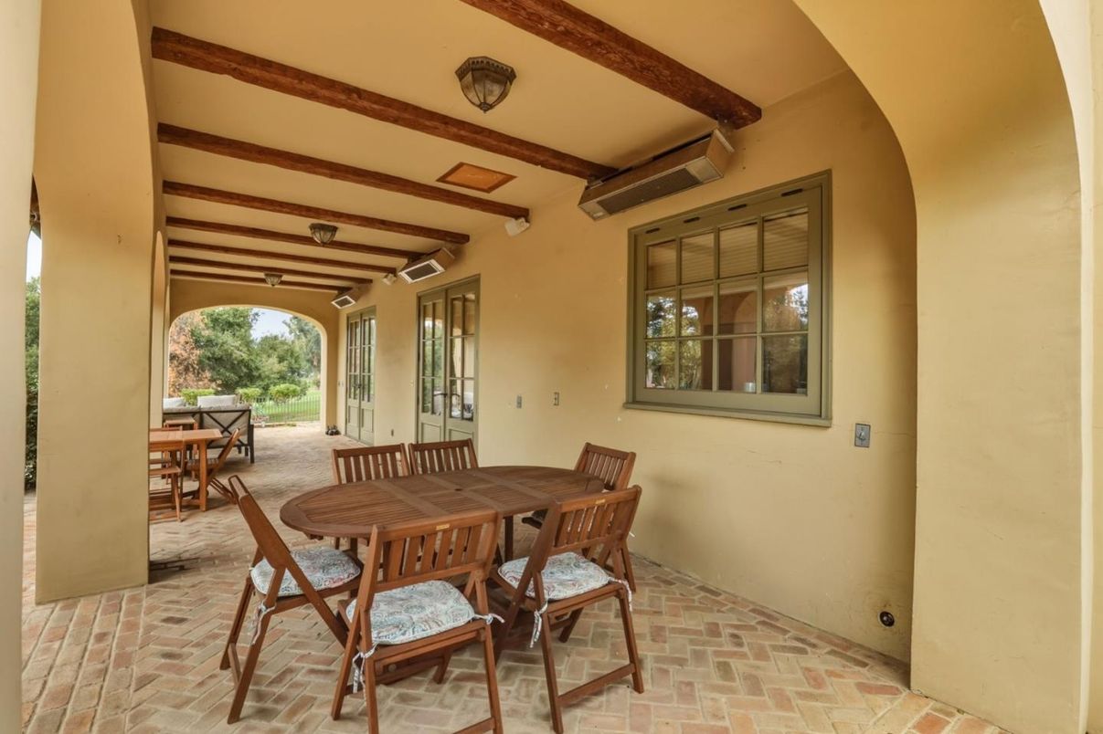 Dining room, Exterior, Wooden Beams