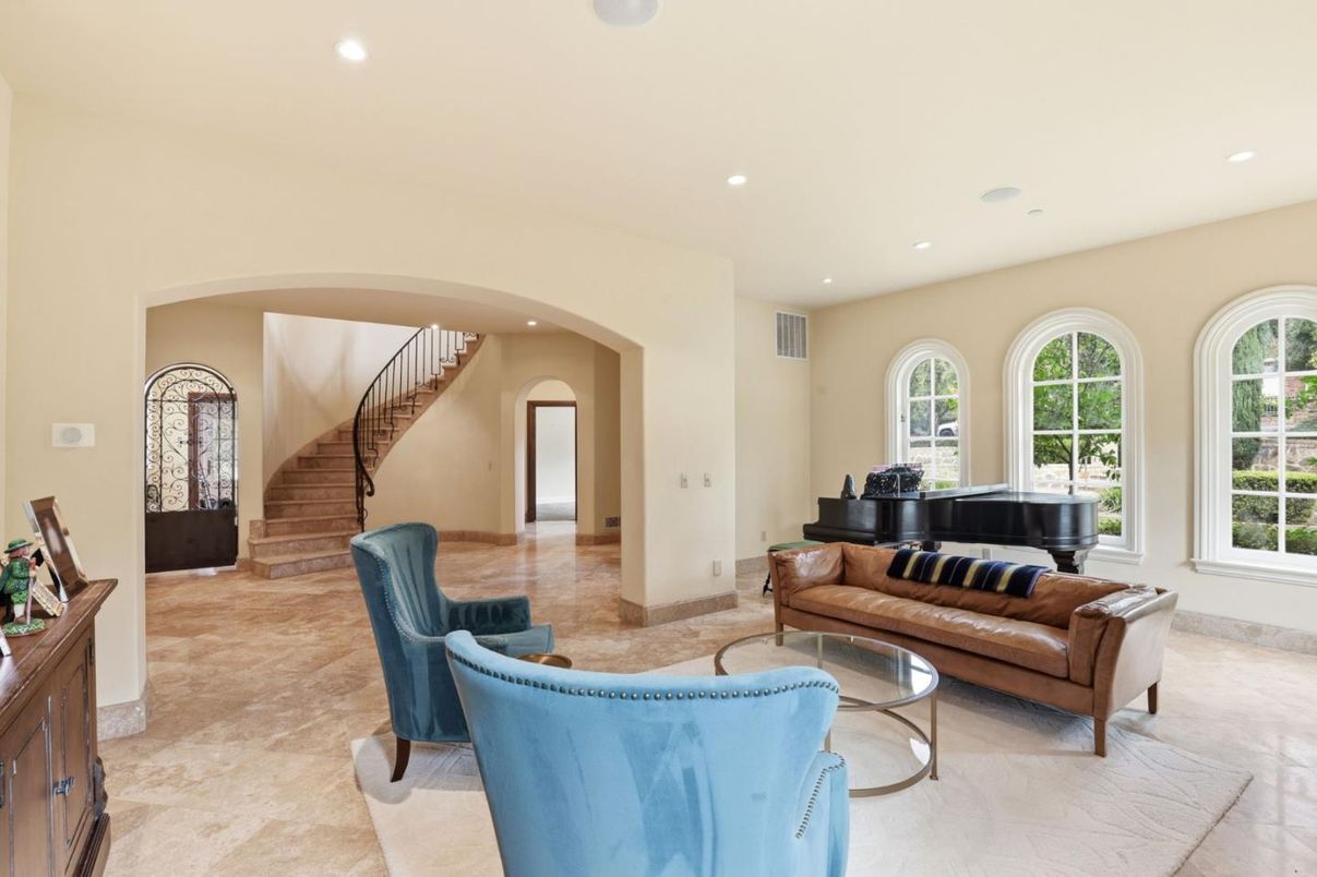 Interior, Living room, Piano, Recessed Lighting