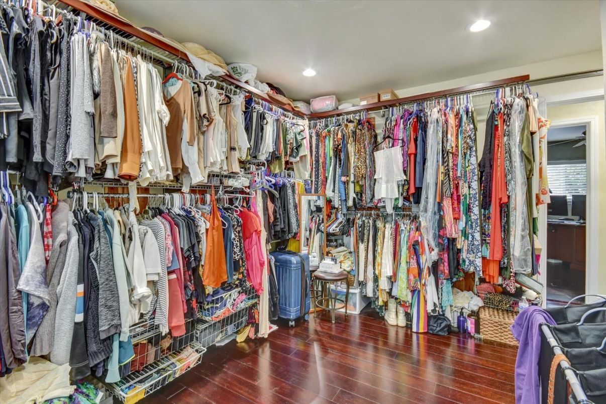 Interior, Recessed Lighting, Walk-in Closets, Wood Texture Flooring