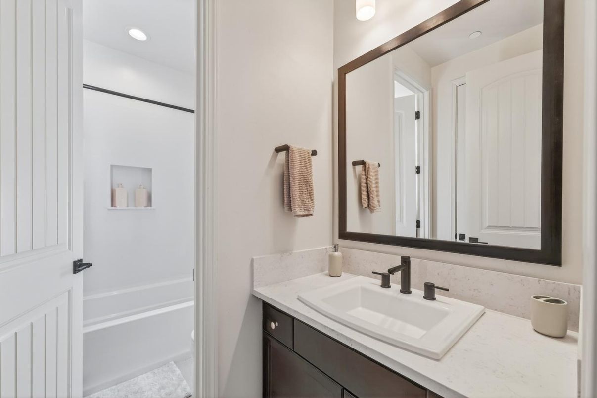 Bathroom, Interior, Recessed Lighting