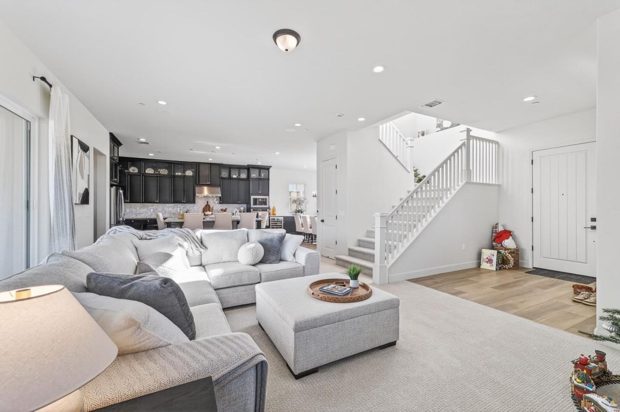 Dining room, Interior, Kitchen, Living room, Pendant Lights, Recessed Lighting, Wood Texture Flooring